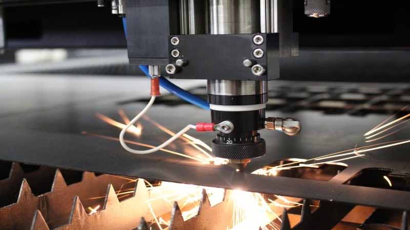 titanium laser cutting machine